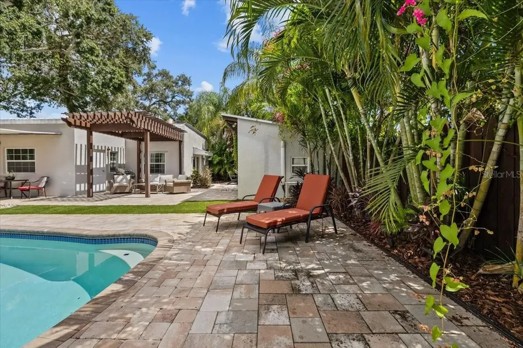 219 N Missouri Avenue Clearwater FL 33755