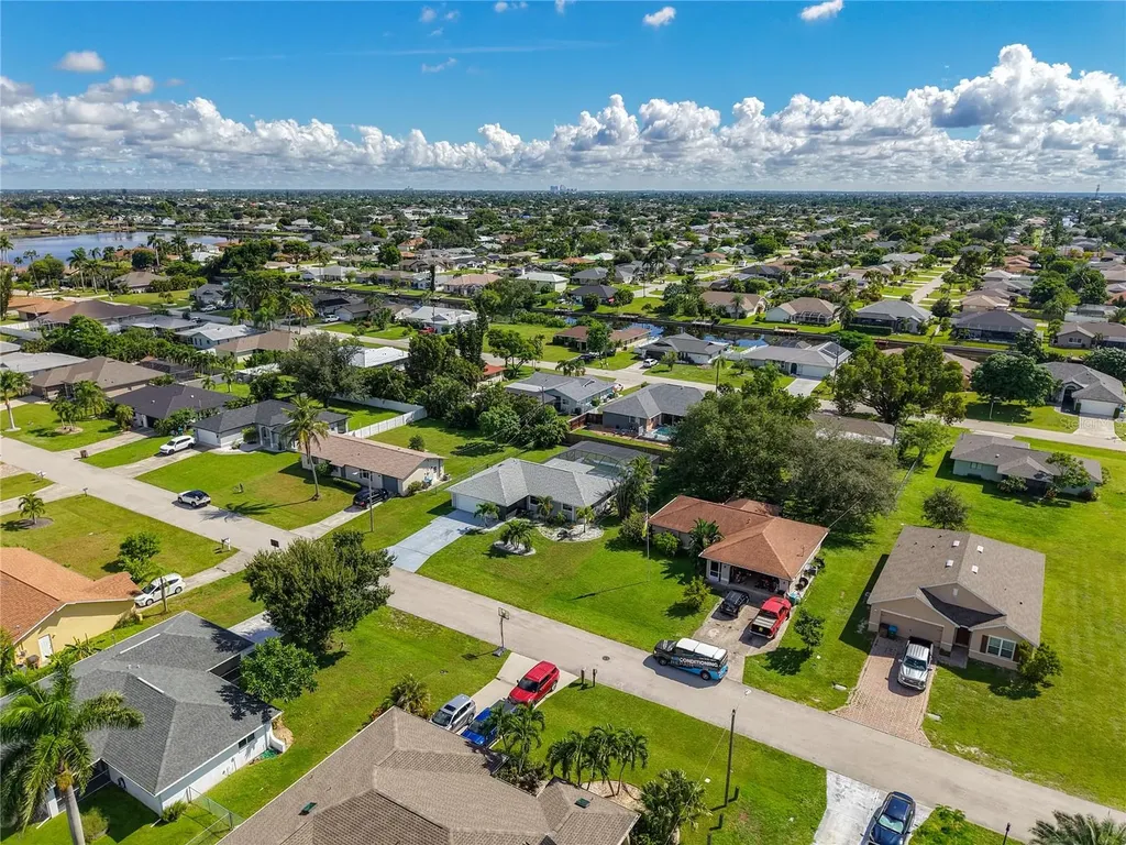 3815 SW 6th Avenue Cape Coral FL 33914