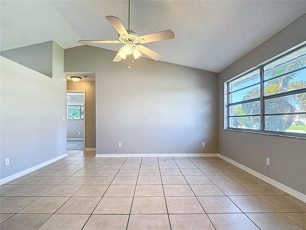 3815 SW 6th Avenue Cape Coral FL 33914