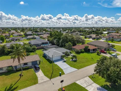 3815 SW 6th Avenue Cape Coral FL 33914