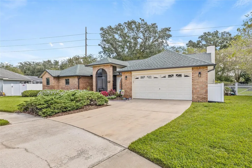 603 Cottage Grove Circle Valrico FL 33594