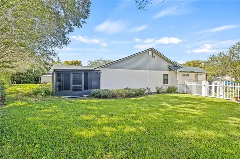 603 Cottage Grove Circle Valrico FL 33594