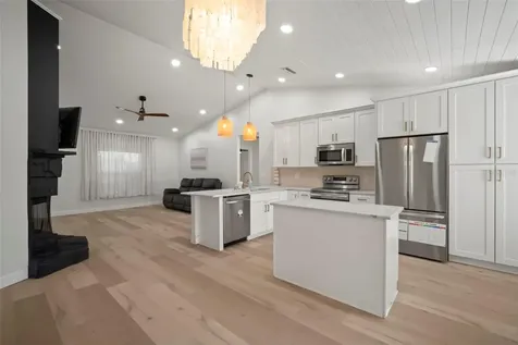 4613 N Country Hills Court Plant City FL 33566
