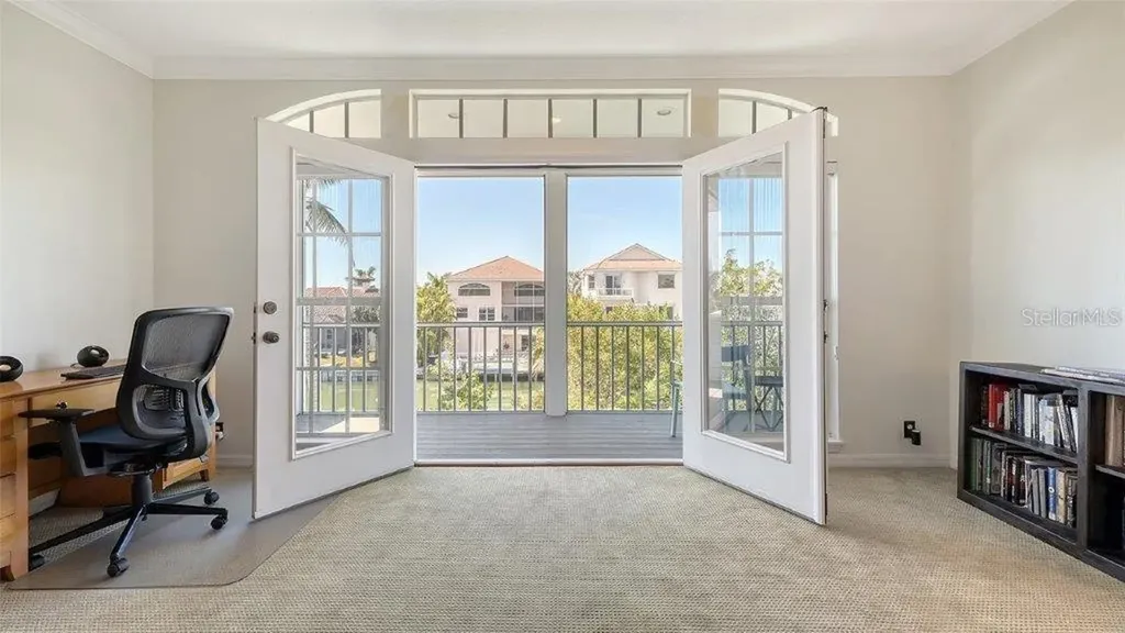 4922 Commonwealth Drive Sarasota FL 34242