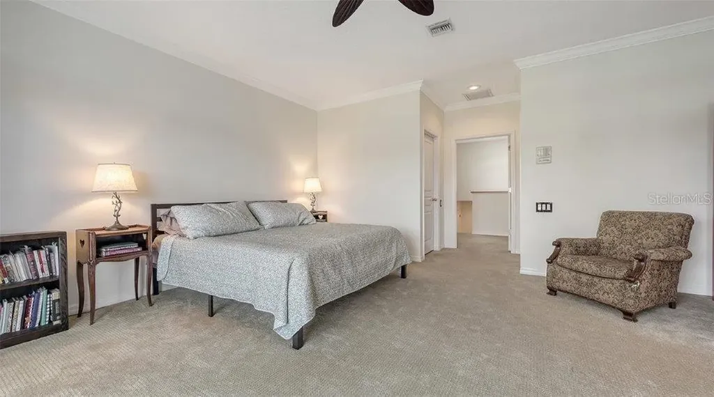 4922 Commonwealth Drive Sarasota FL 34242