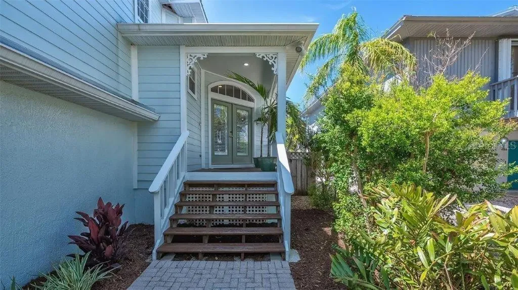 4922 Commonwealth Drive Sarasota FL 34242