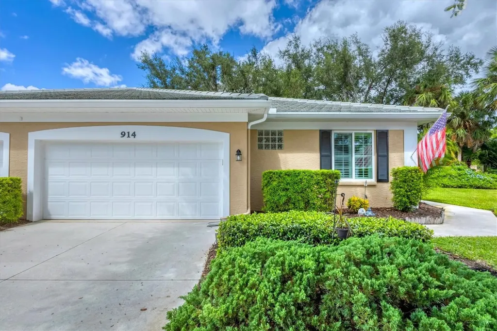 914 Barclay Court Venice FL 34293