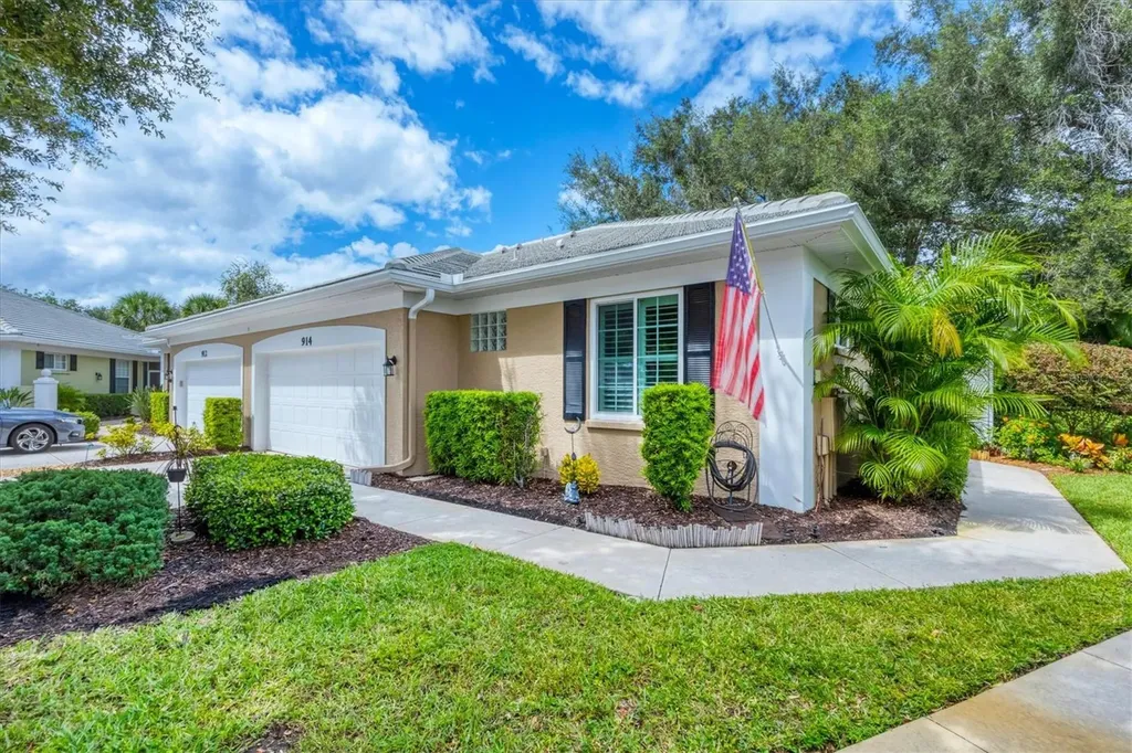 914 Barclay Court Venice FL 34293