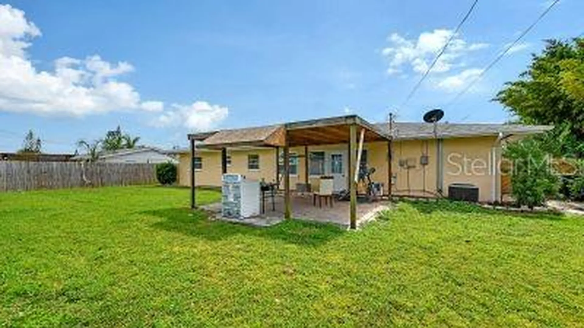1104 Fruitland Avenue Bradenton FL 34207