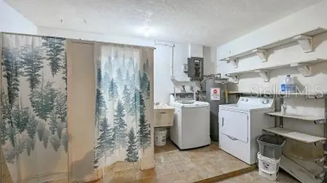 1104 Fruitland Avenue Bradenton FL 34207
