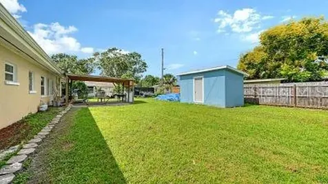 1104 Fruitland Avenue Bradenton FL 34207