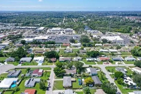 1104 Fruitland Avenue Bradenton FL 34207