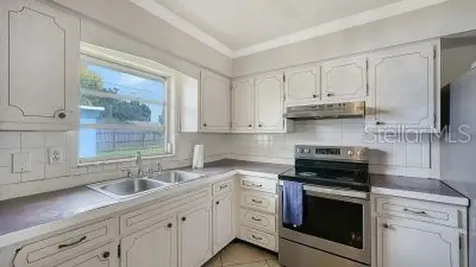 1104 Fruitland Avenue Bradenton FL 34207