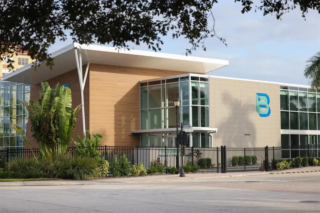 202 22nd Street W Bradenton FL 34205