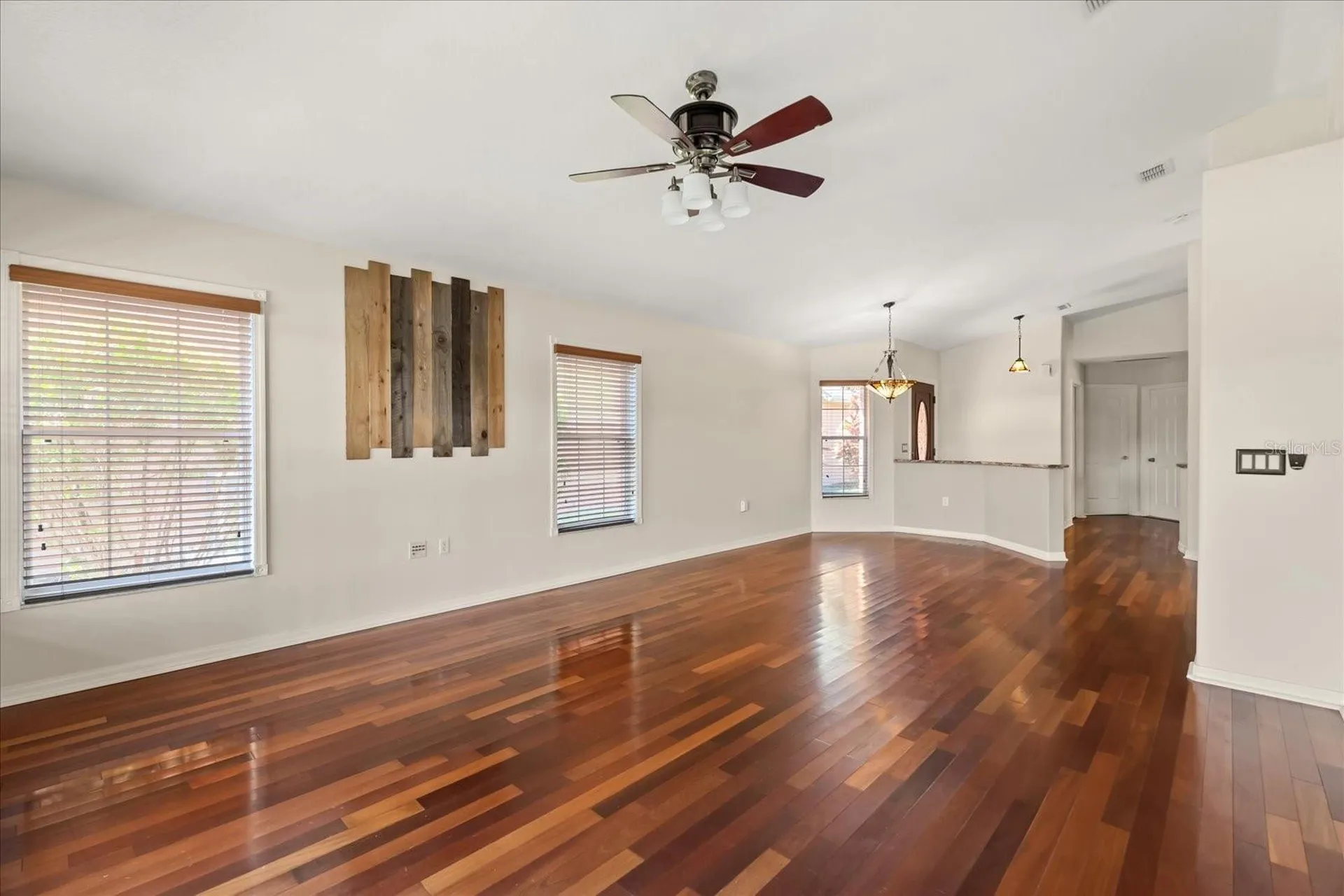 189 Grand Canal Drive Kissimmee FL 34759