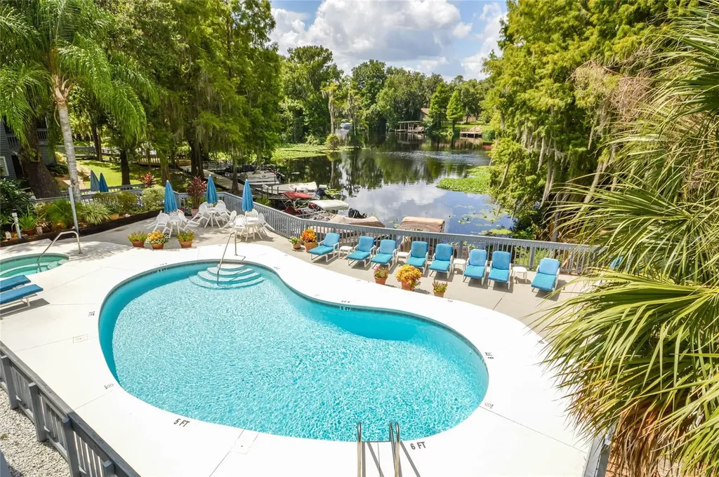 20800 River Drive Dunnellon FL 34431