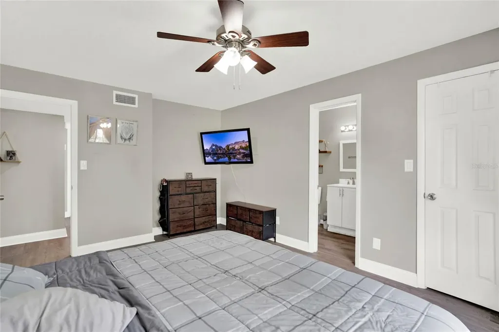 5545 Devonbriar Way Orlando FL 32822