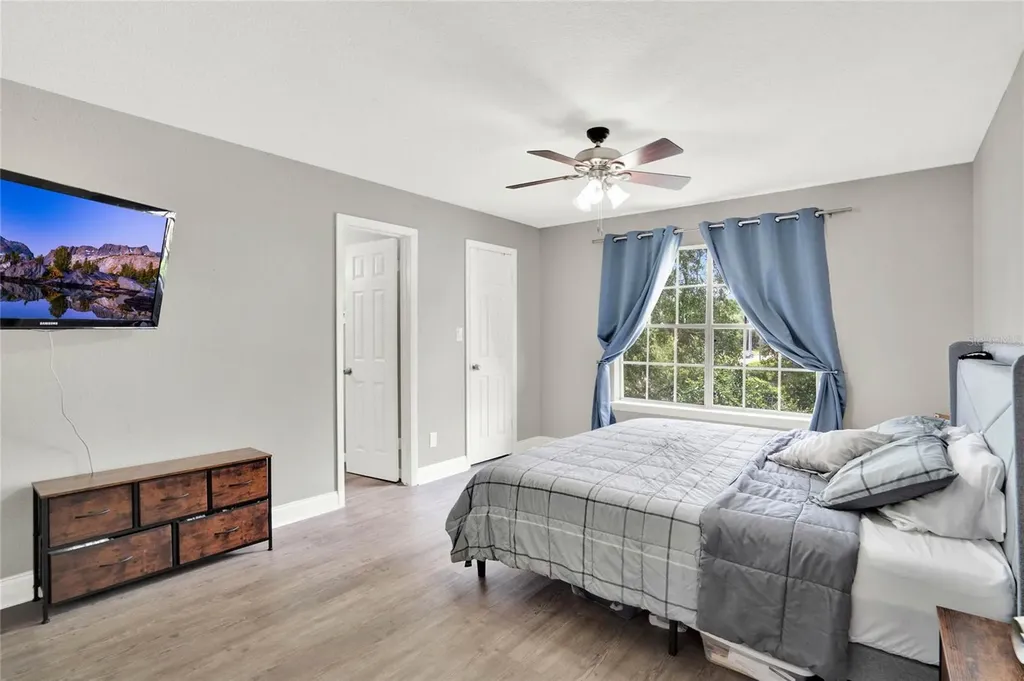5545 Devonbriar Way Orlando FL 32822
