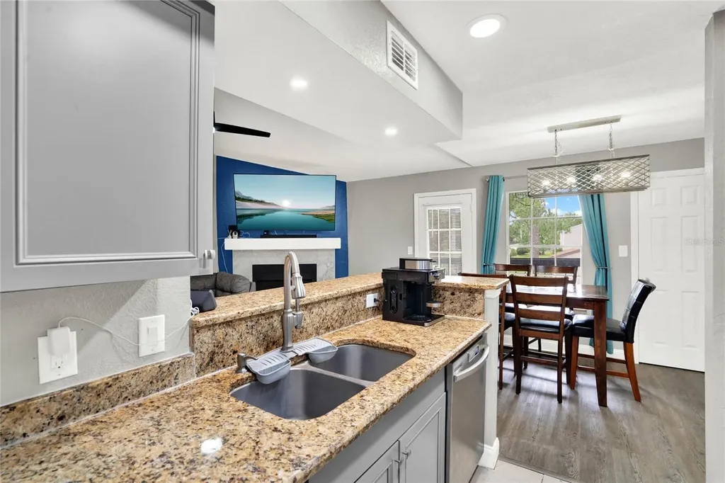 5545 Devonbriar Way Orlando FL 32822