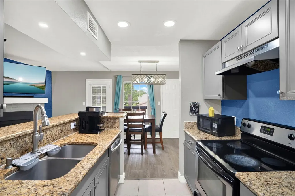 5545 Devonbriar Way Orlando FL 32822