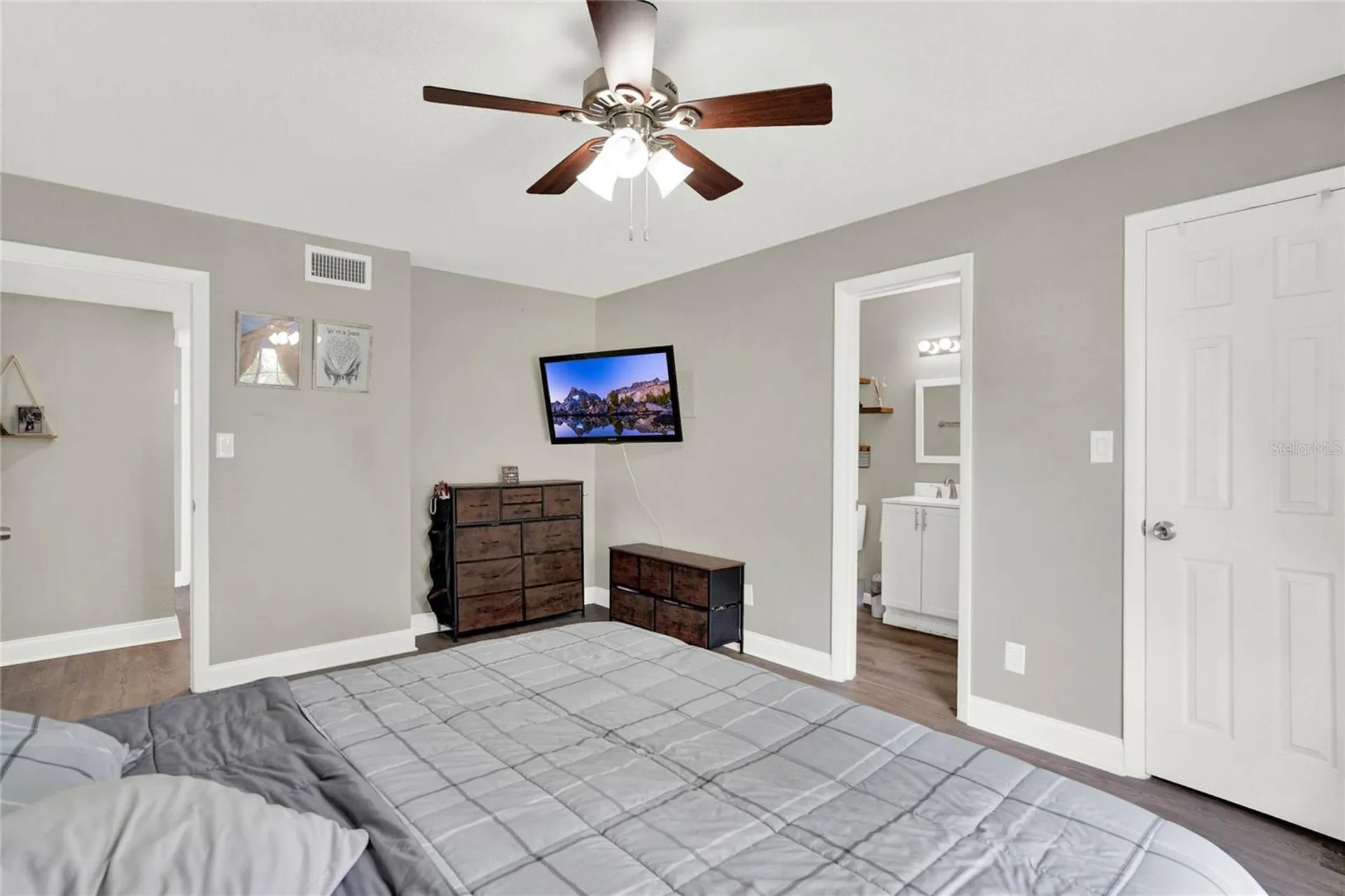 5545 Devonbriar Way Orlando FL 32822