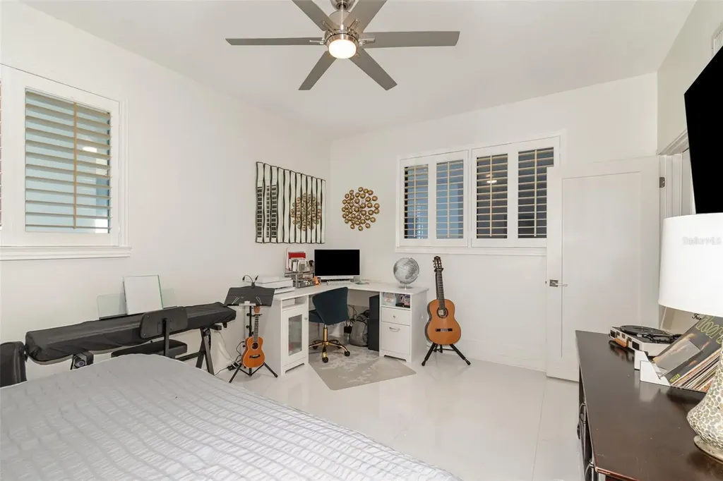 530 E Central Boulevard Orlando FL 32801