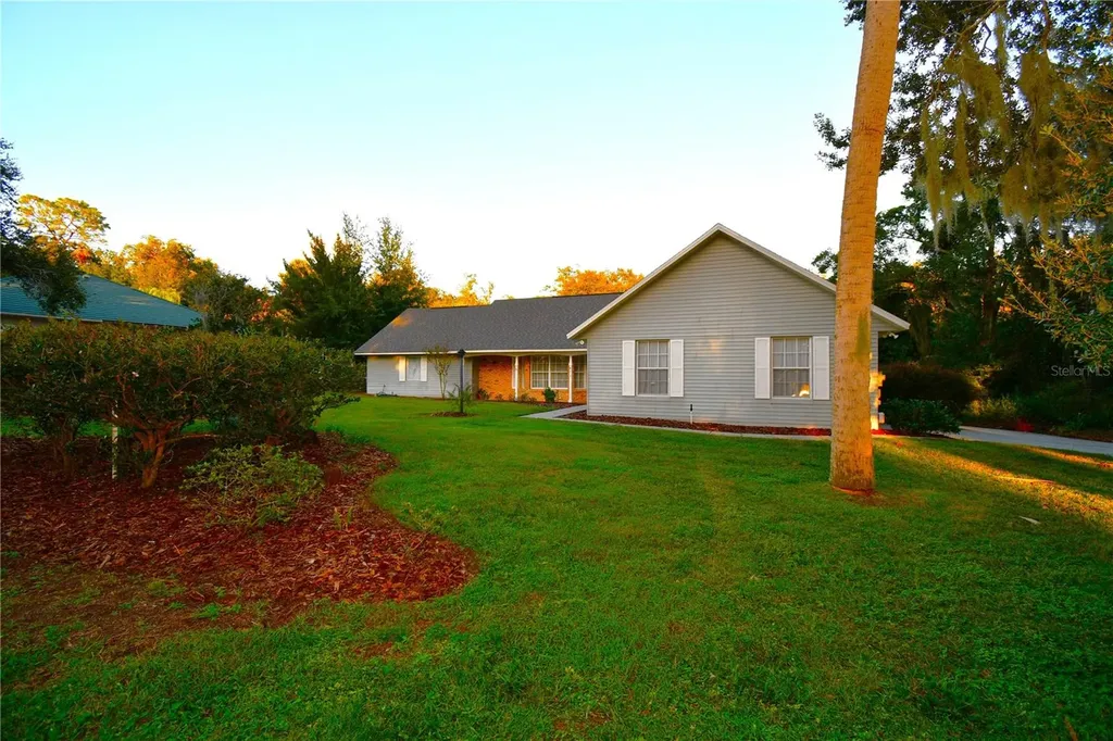611 Old Eustis Road Mount Dora FL 32757
