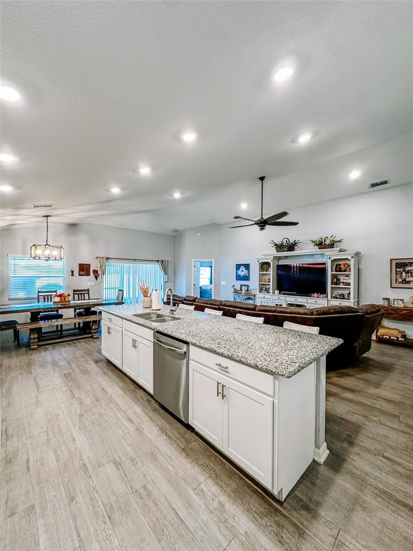 105 Foxtail Loop Davenport FL 33837