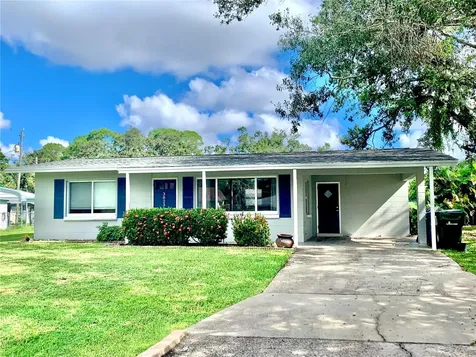 3823 Afton Circle Sarasota FL 34233