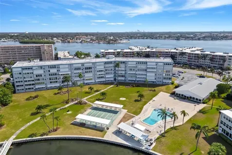 1868 Shore Drive S South Pasadena FL 33707