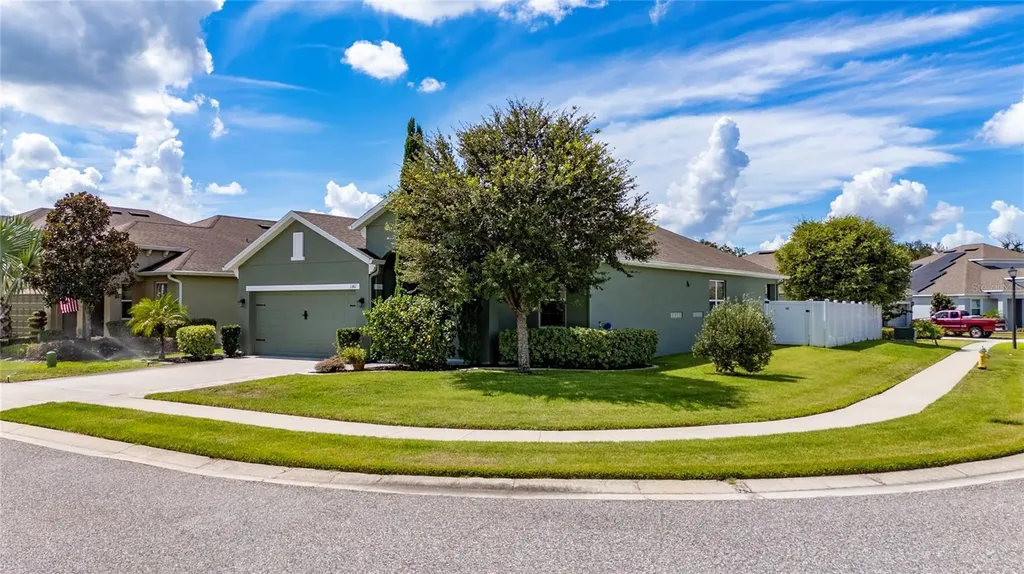 1361 Aroniminik Drive Mount Dora FL 32757