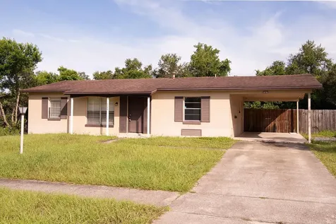 2822 Fulford Street Deltona FL 32738