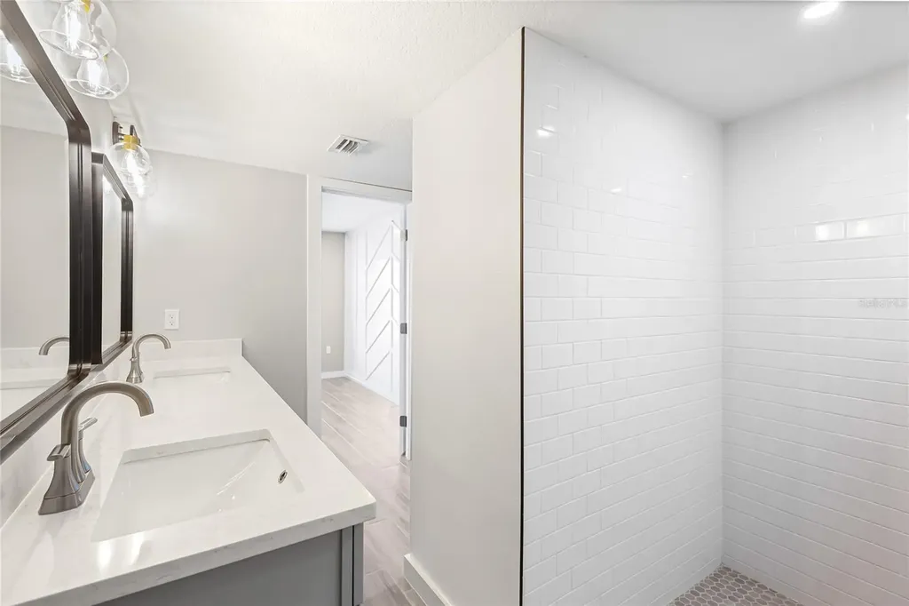4444 Narraganset Trail Sarasota FL 34233