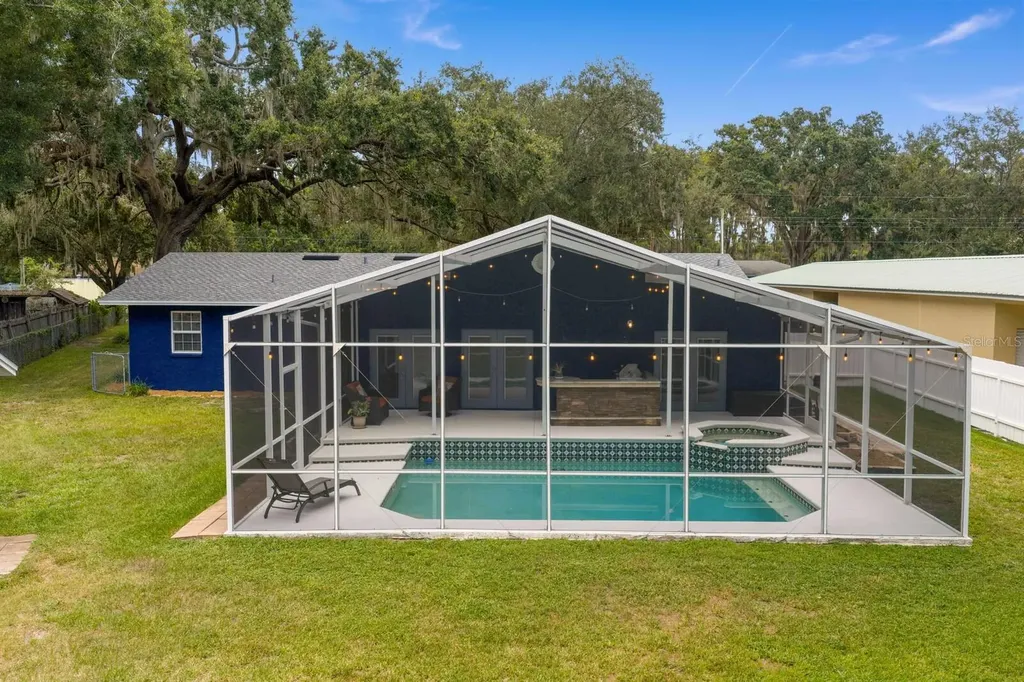 19116 Forrest Drive Odessa FL 33556