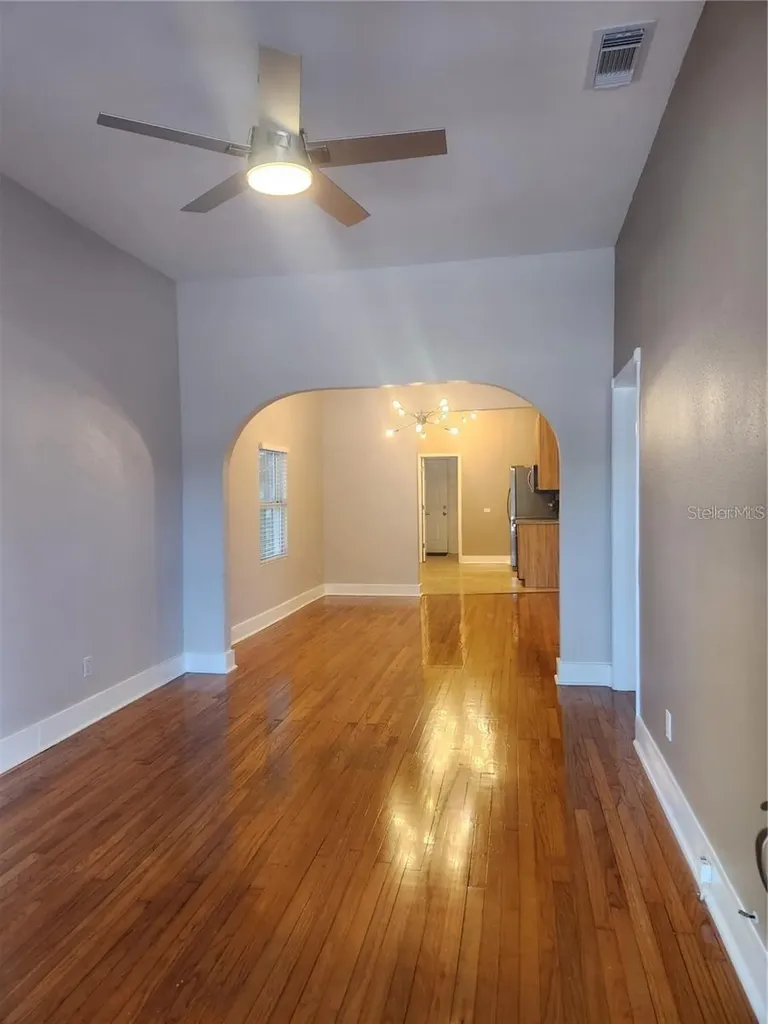1923 W Pine Street Tampa FL 33607