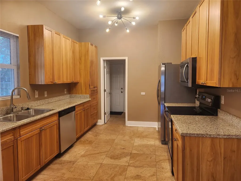 1923 W Pine Street Tampa FL 33607