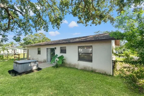 5828 Mariposa Drive Holiday FL 34690