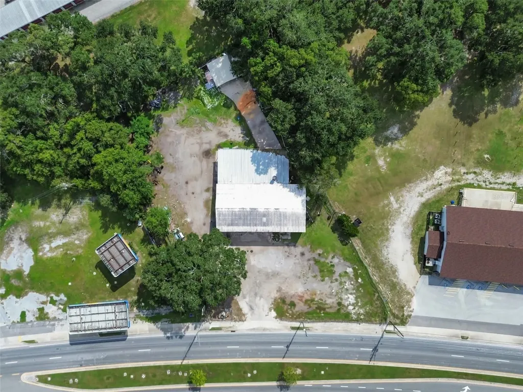 1049 E Myers Boulevard Mascotte FL 34753