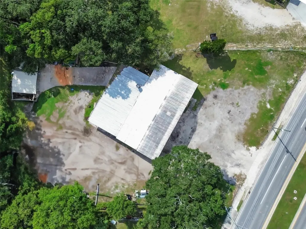 1049 E Myers Boulevard Mascotte FL 34753