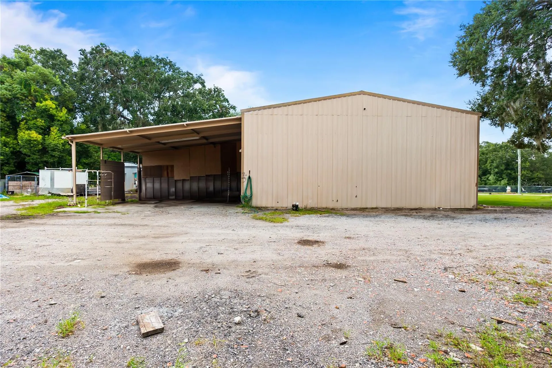 1049 E Myers Boulevard Mascotte FL 34753