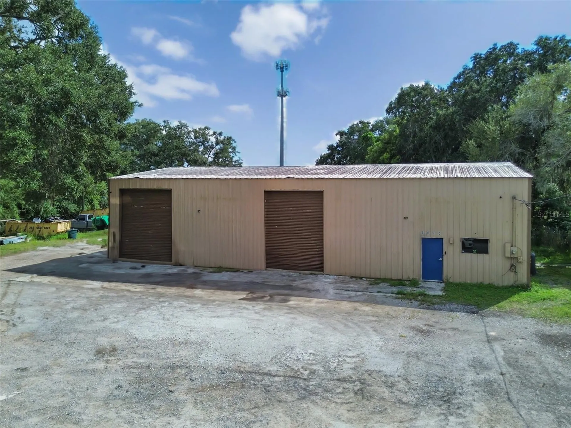 1049 E Myers Boulevard Mascotte FL 34753