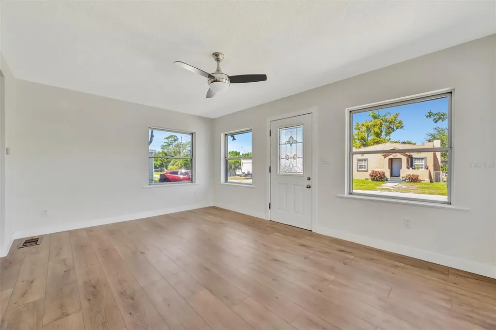 609 25th Avenue W Bradenton FL 34205