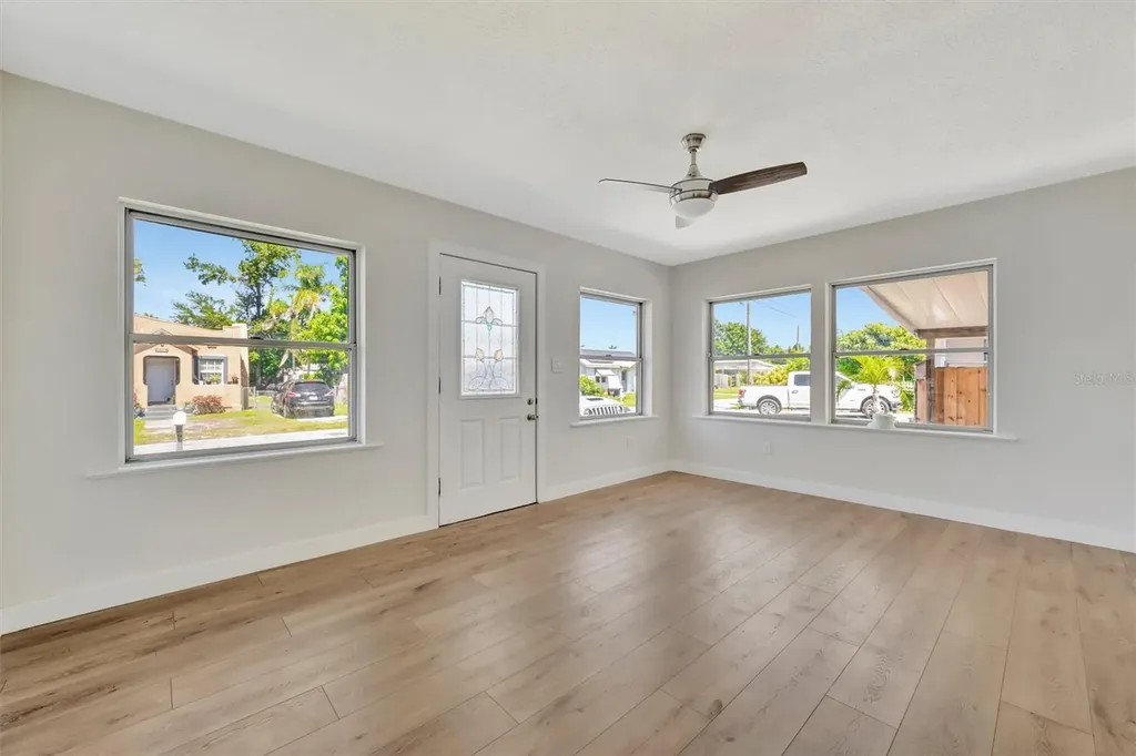 609 25th Avenue W Bradenton FL 34205