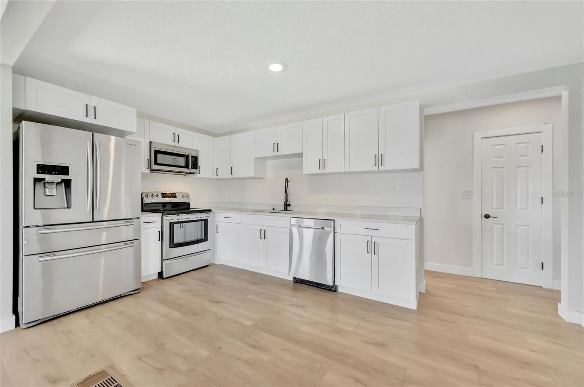 609 25th Avenue W Bradenton FL 34205