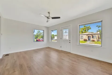609 25th Avenue W Bradenton FL 34205