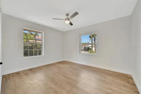 609 25th Avenue W Bradenton FL 34205