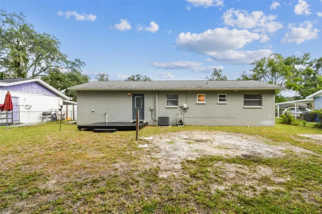 4419 Dolphin Drive Tampa FL 33617