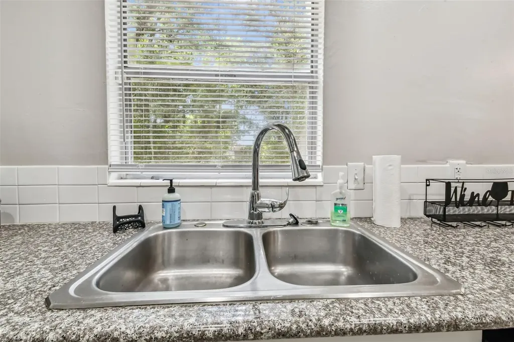 4419 Dolphin Drive Tampa FL 33617