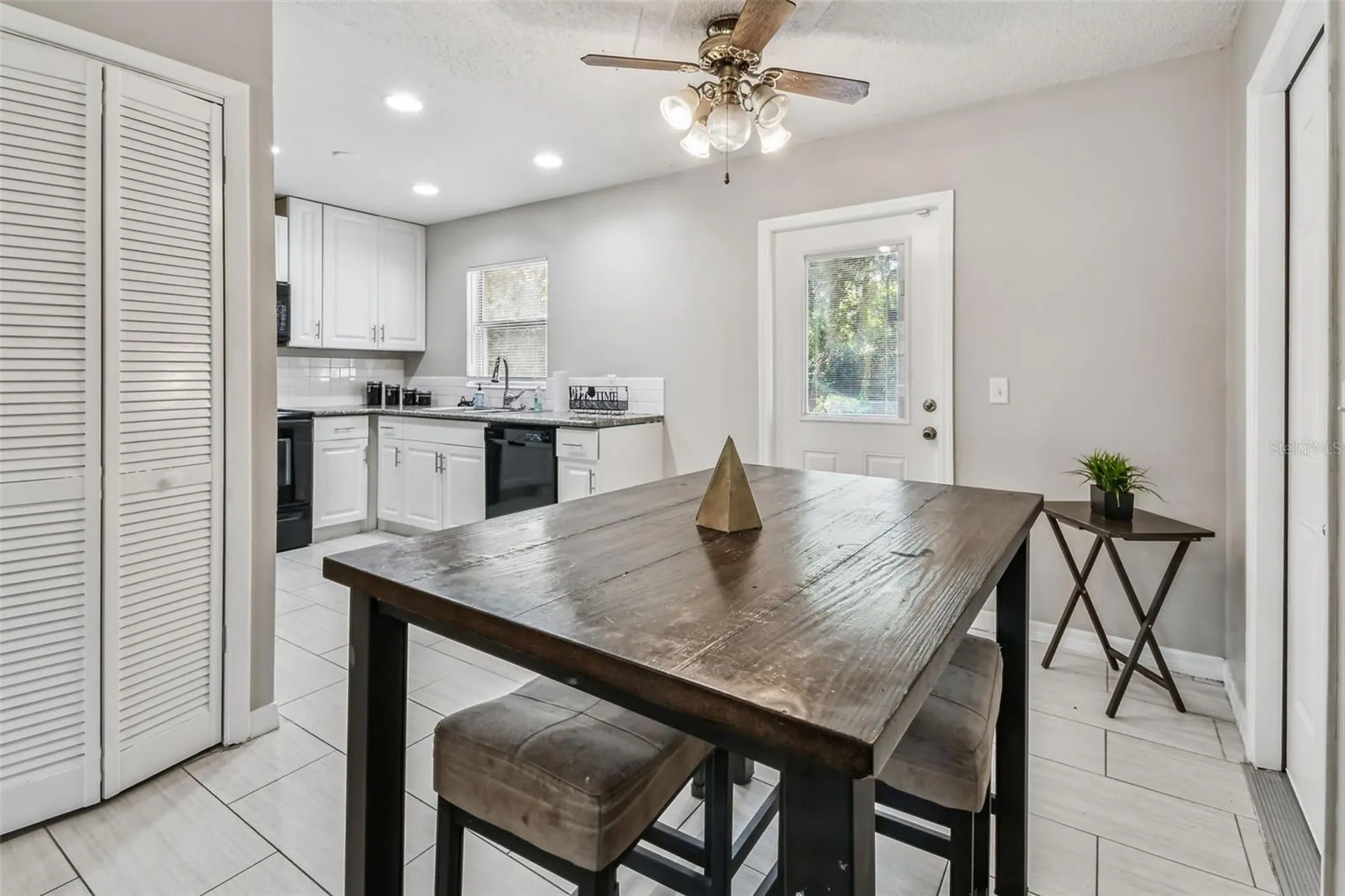 4419 Dolphin Drive Tampa FL 33617