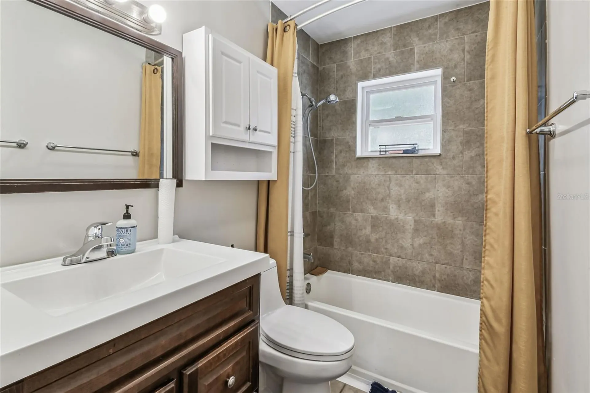 4419 Dolphin Drive Tampa FL 33617